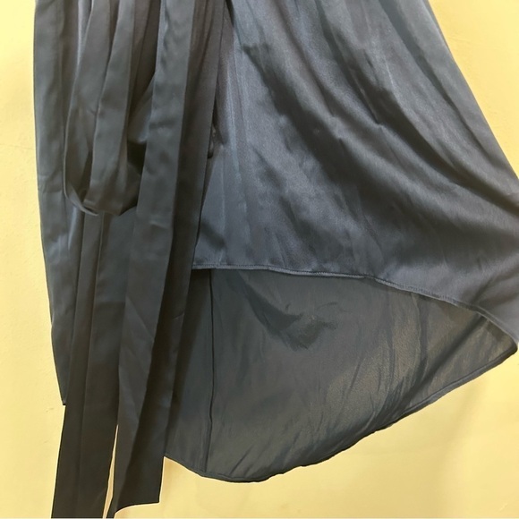 Alice & Olivia Toni V-Neck Navy Satin Hi Low Dress SIZE 4 - Picture 4 of 10